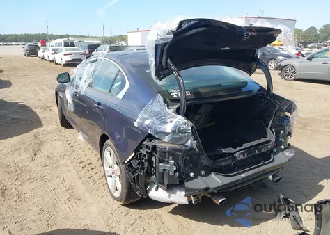 2018 Jaguar Xe 25T Premium z USA, uszkodzony, nr VIN SAJAJ4FX7JCP37906